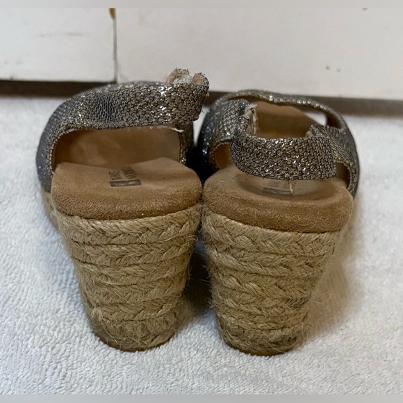 White Mountain Espadrille Wedge Peep Toe Slingback Metallic Glitter Size 6M - Picture 4 of 8